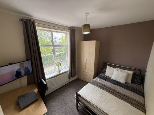 Bedroom 1 at 75A Junction Road